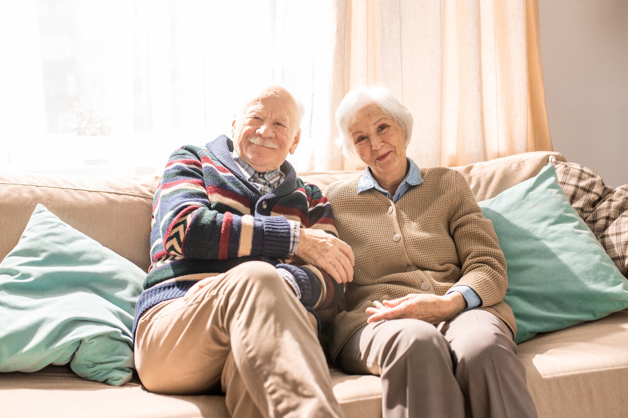 Smiling_Senior_Couple_original_552806 (1)